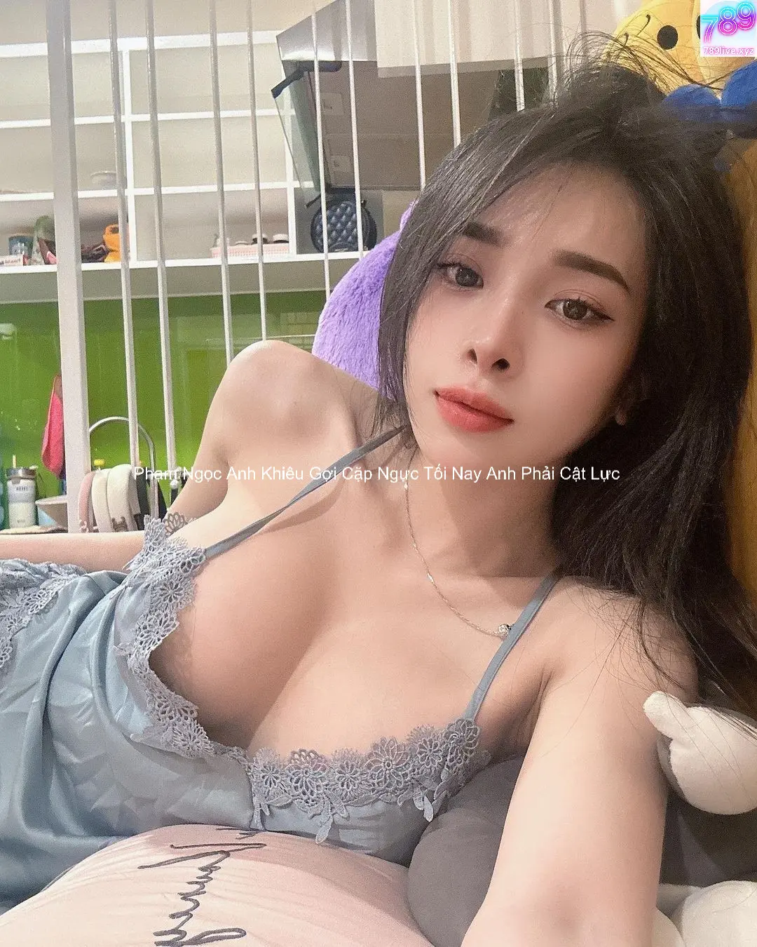 Phạm Ngọc Anh Khiêu Gợi Cặp Ngực Tối Nay Anh Phải Cật Lực 4 Phạm Ngọc Anh Khiêu Gợi Cặp Ngực Tối Nay Anh Phải Cật Lực 4